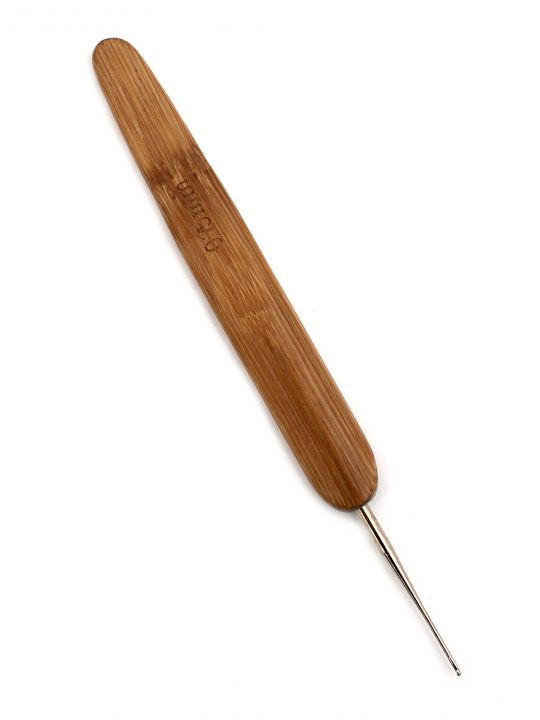 Крючок для вязания металлический с бамбуковой ручкой , диаметр 0,75 мм, длина 13 см