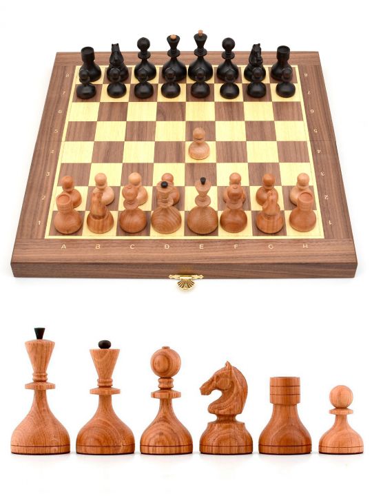 Шахматы «Дворянские» доска складная панская из ореха 40x40 см