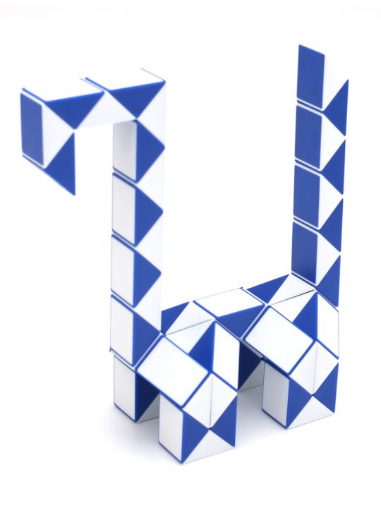 Головоломка «Змейка» 60 элементов сине-белая