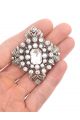 Брошь декоративная "Камень" серебряный 5x5 см